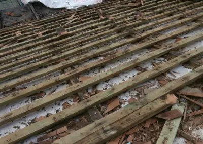 Freigelegte Unterkonstruktion beim Rückbau, Parkrestaurant Rheinaue Bonn